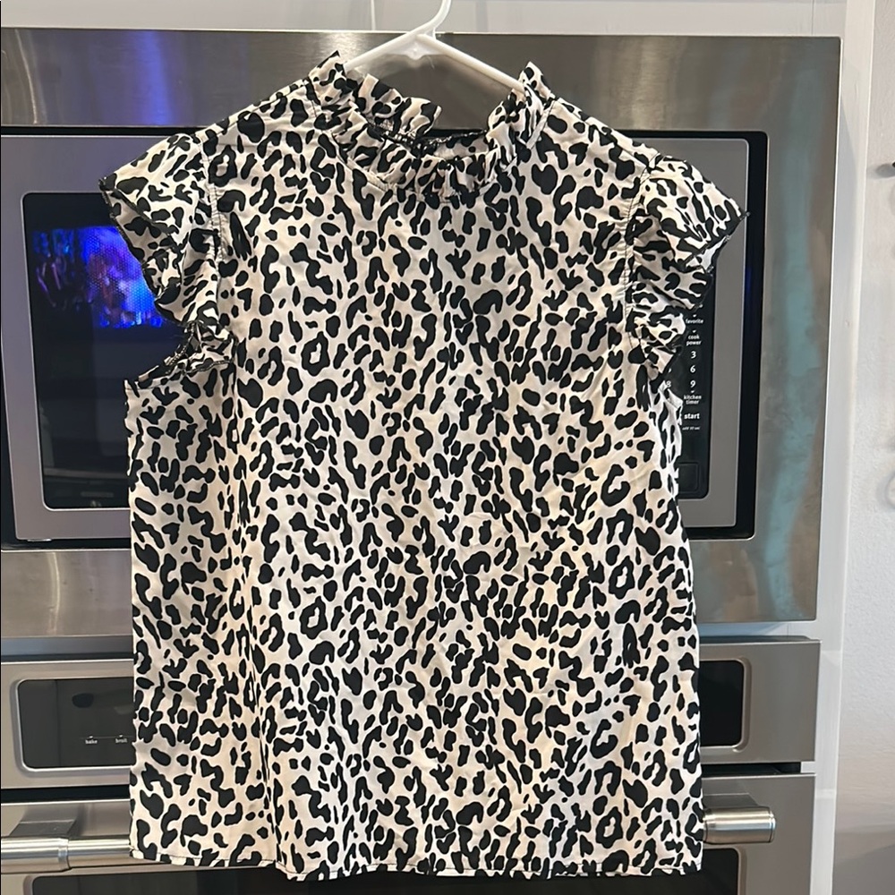 Leopard Print Ruffle Sleeve Top